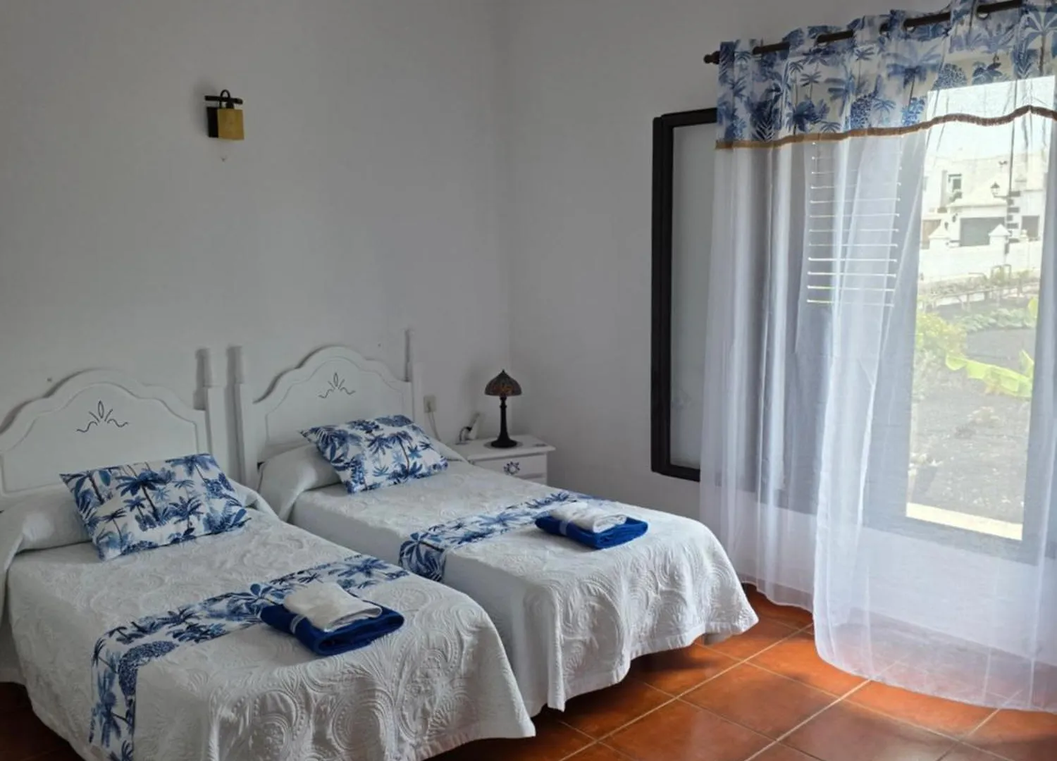 Numero28,Casa Tilama Uga 0*,  Spain